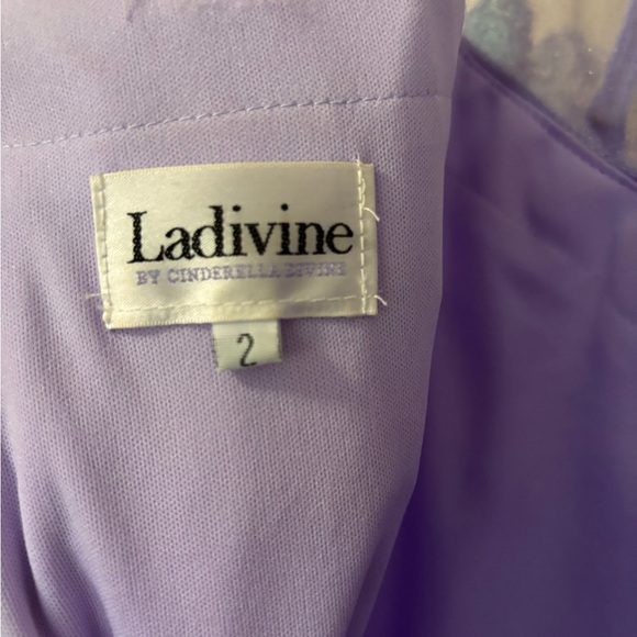 Cinderella Ladivine Lavender Strapless Gown - Picture 5 of 7